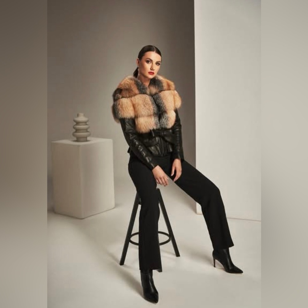 Motto Design By Oruc Women's Black Leather Jacket with Natural Fur Collar